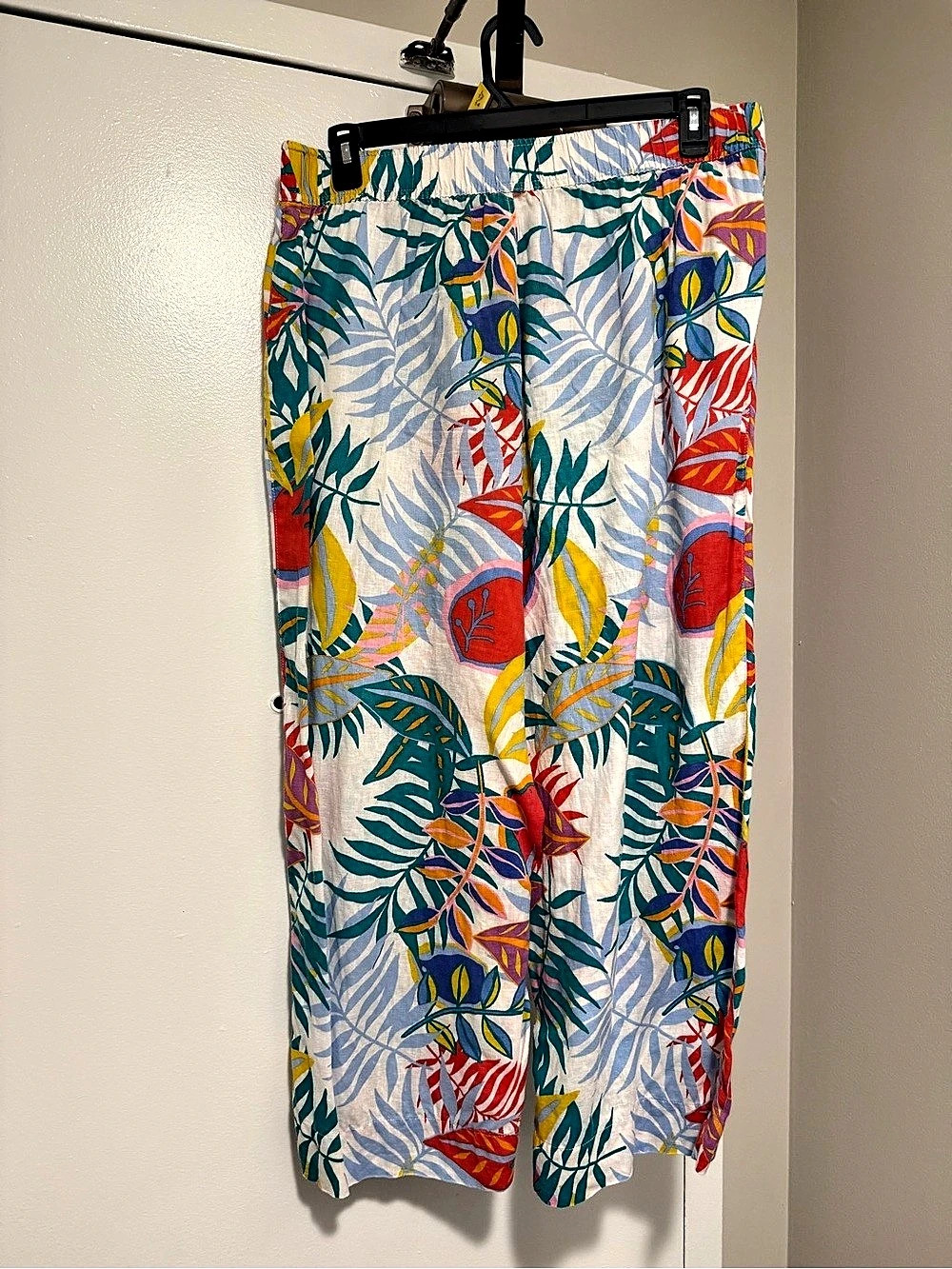 C&C Linen Wide Leg Pants in White & Blue linen 100%